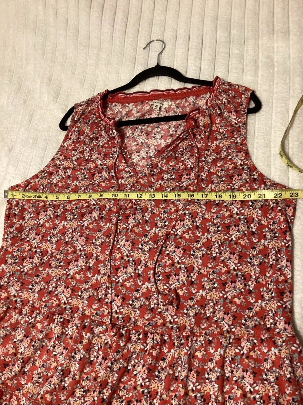 Max Studio Coral Floral V-Neck Tiered Dress, 1X - Picture 4 of 6